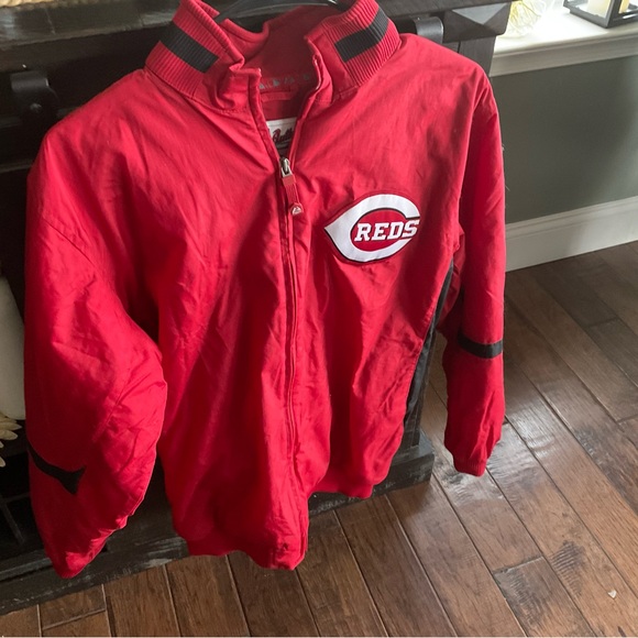 Cincinnati Reds Jacket - Picture 1 of 4